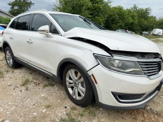 2016 Lincoln MKX Premiere - Exterior Front Right Corner Image